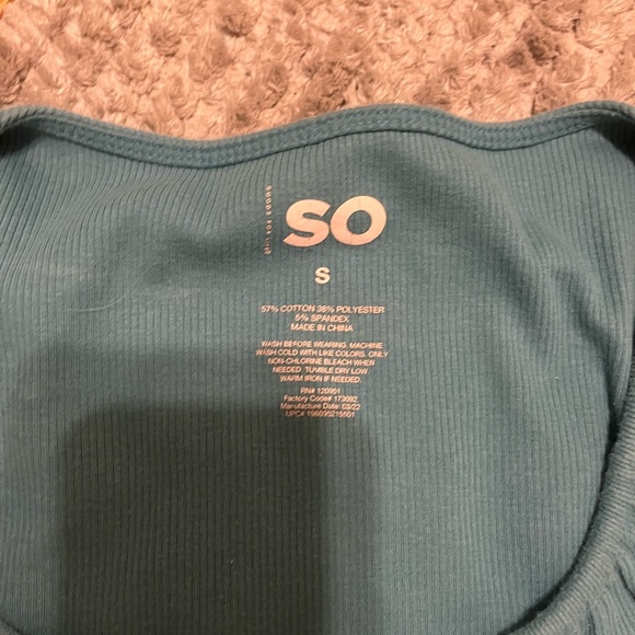 Blue Crop-Top - Picture 2 of 2